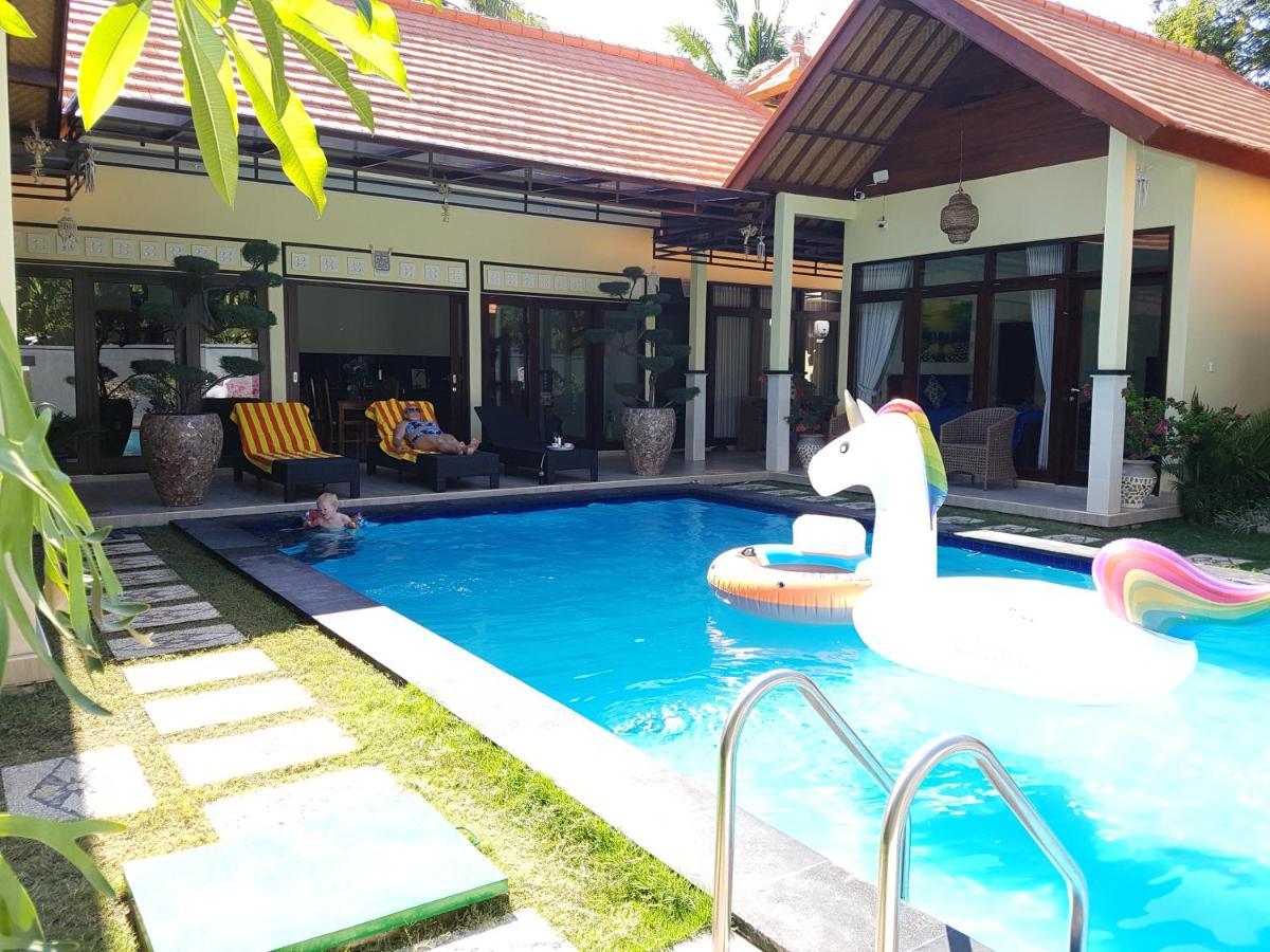 Отель Mias Jungle House Ловина Экстерьер фото